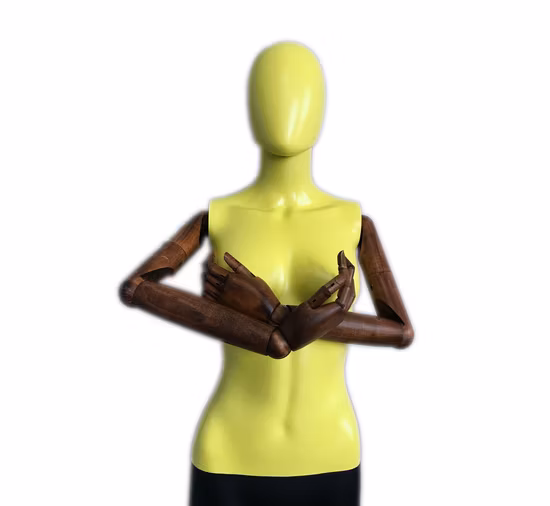 Forma de vestido ajustável com manequim de cosmetologia com braços de madeira